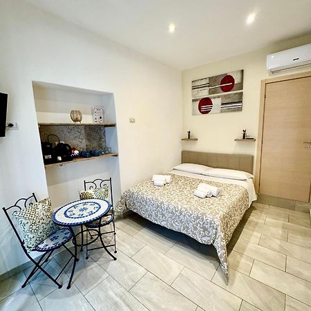 カターニアCasa Barbara 15-17アパートメント エクステリア 写真